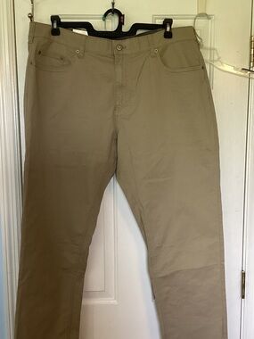 Men's Straight Fit Chinos in Tan